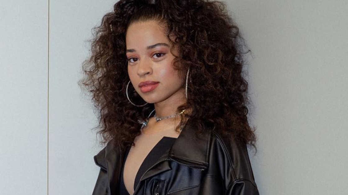Ella Mai Ella Mai Howell (born 3 November 1994) is an English singer and songwriter. She signed to DJ Mustard's label 10 Summers Records in 2014.<br ...